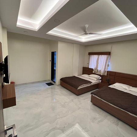 Hotel Sai Sandesh シルディ エクステリア 写真